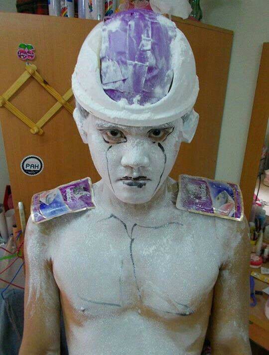 [Vui] Qùy lạy với bộ ảnh cosplay Dragon Ball Z siêu hài hước của anh chàng Thái Lan - Ảnh 25.