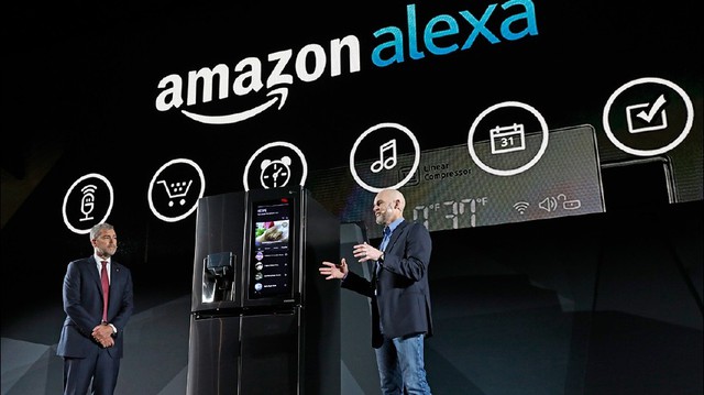 
Alexa tích hợp trong tủ lạnh thông minh của LG.
