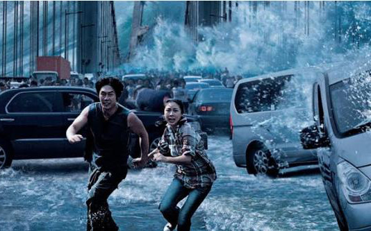 Điều gì xảy ra khi một giọt nước có kích thước bằng mặt trăng rơi xuống mặt đất?