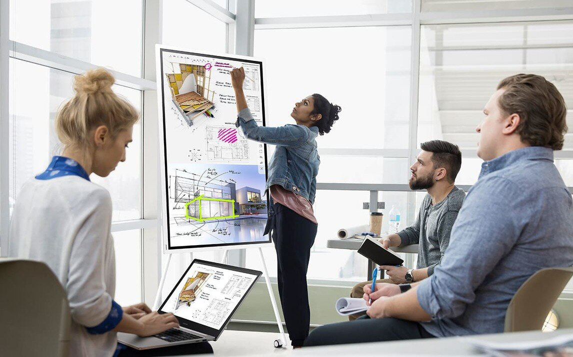 Thiết bị phục vụ họp online đang ngày càng đa dạng và hiện đại hơn như thế nào
