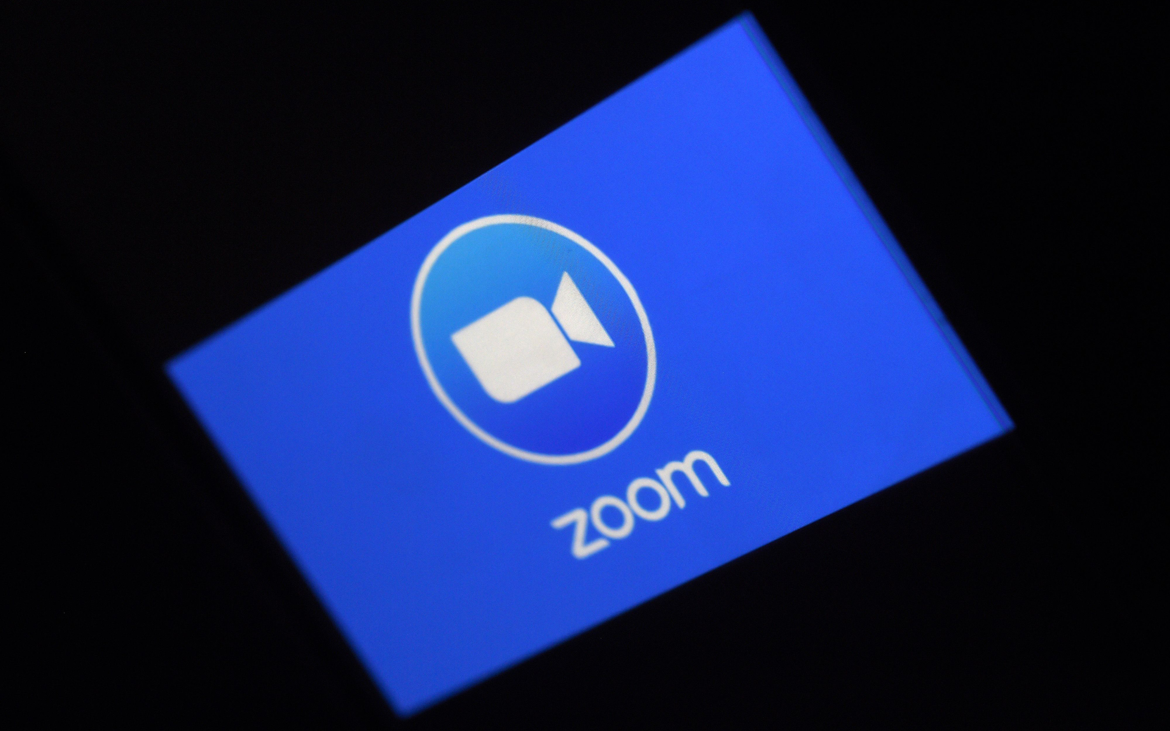 Mắc lỗi đặt tên ngớ ngẩn, 15.000 video hội thoại trên Zoom bị lộ trên web mở
