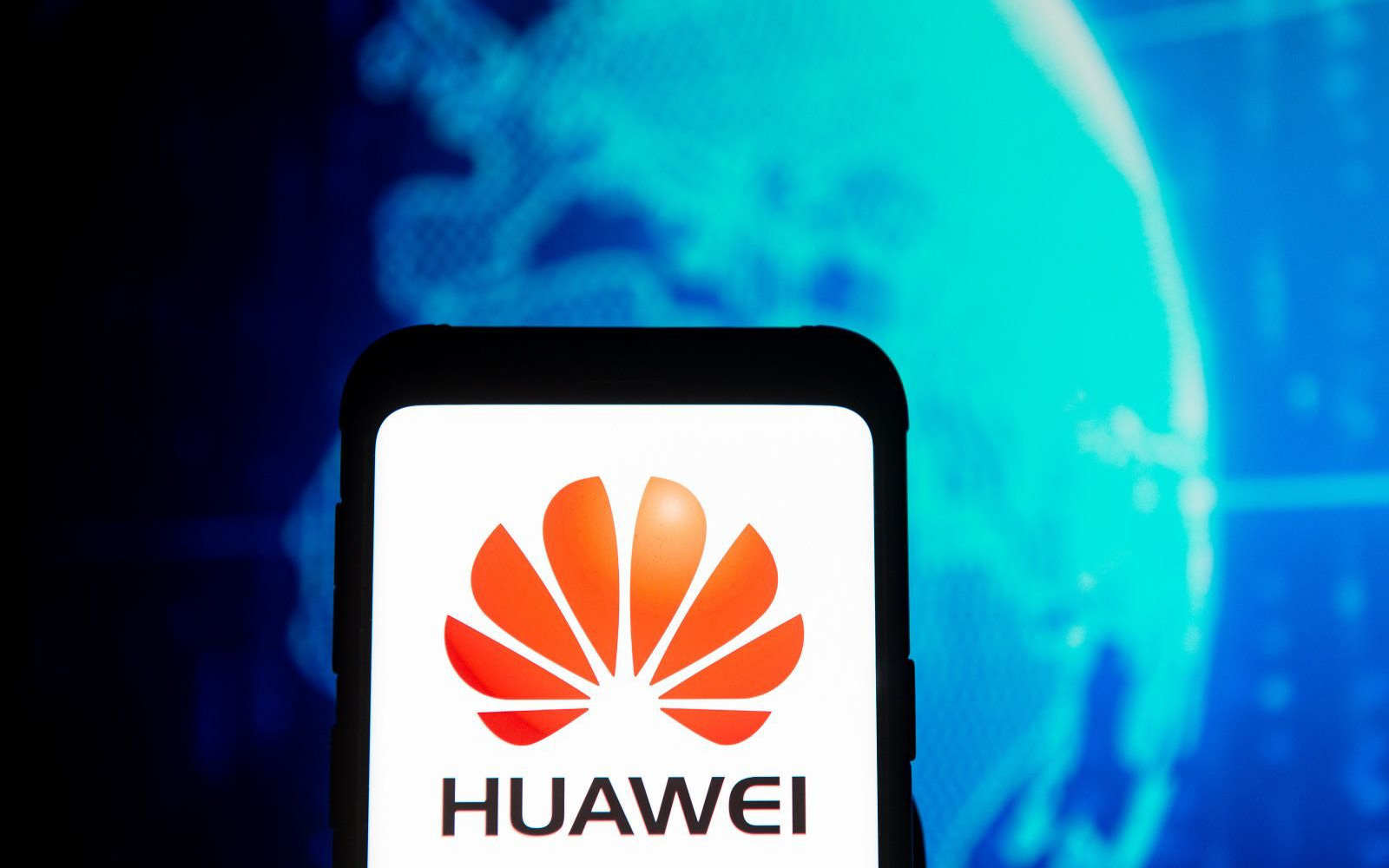 Kế hoạch chặn nguồn cung chip cho Huawei có một lỗ hổng nghiêm trọng và quan chức Mỹ đang tìm cách bít nó lại