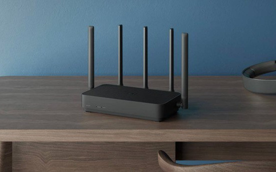 Xiaomi ra mắt Mi Router 4 Pro: 5 ăng-ten, Wi-Fi băng tần kép, giá 650.000 đồng