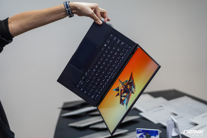 ASUS chính thức đưa hai dòng laptop mới dành cho doanh nhân và sáng tạo nội dung về Việt Nam, có món giá chạm nóc 270 triệu đồng - Ảnh 2.