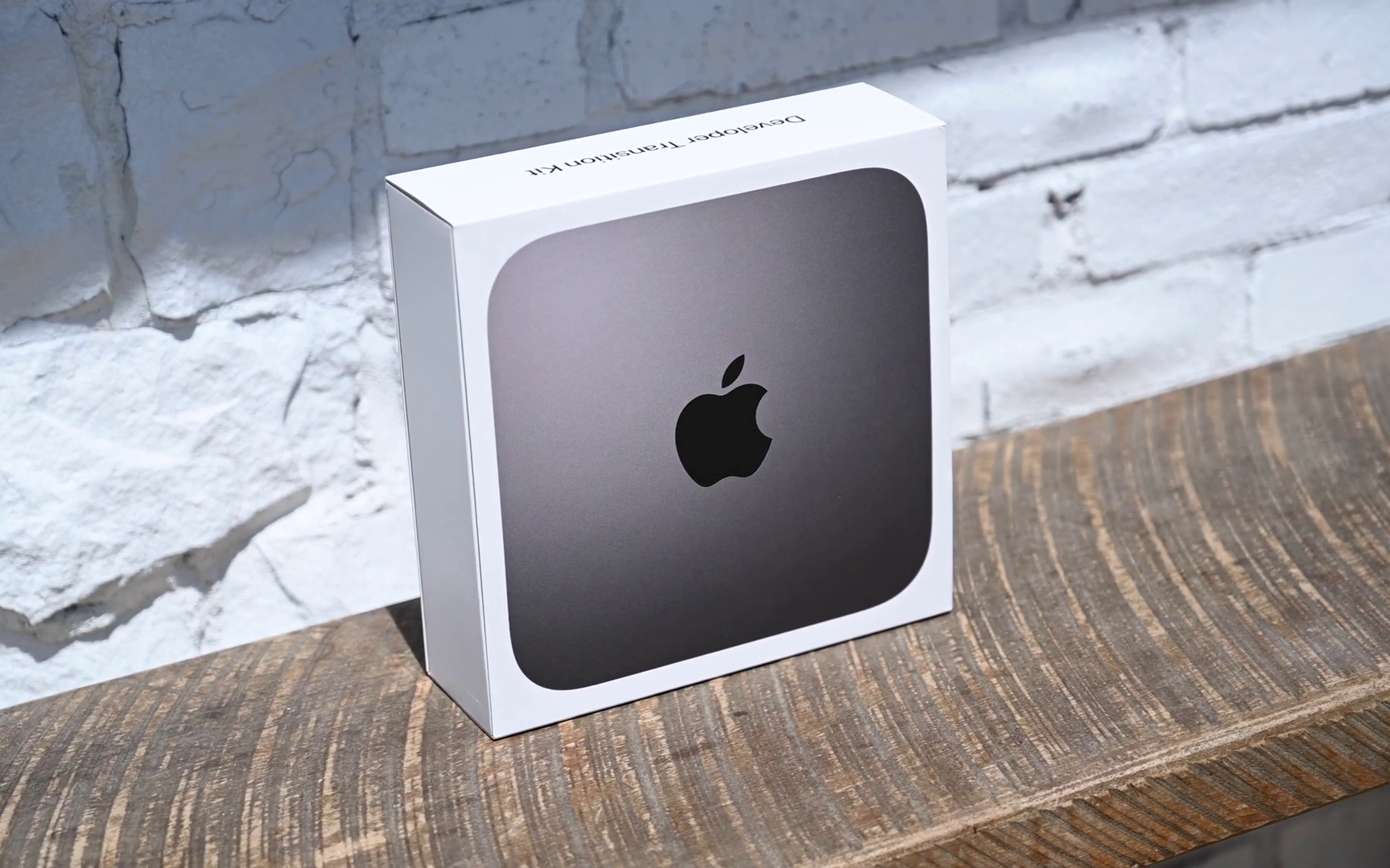 Cận cảnh máy Mac dùng chip ARM mà Apple không muốn người dùng biết tới