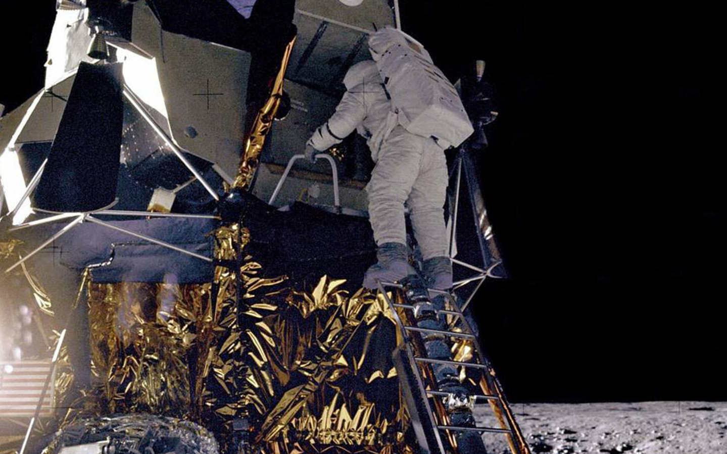 Nhờ chàng trai trẻ 25 tuổi phát hiện ra công tắc đến chuyên gia còn không biết, sứ mệnh Apollo 12 của NASA mới không biến thành thảm kịch