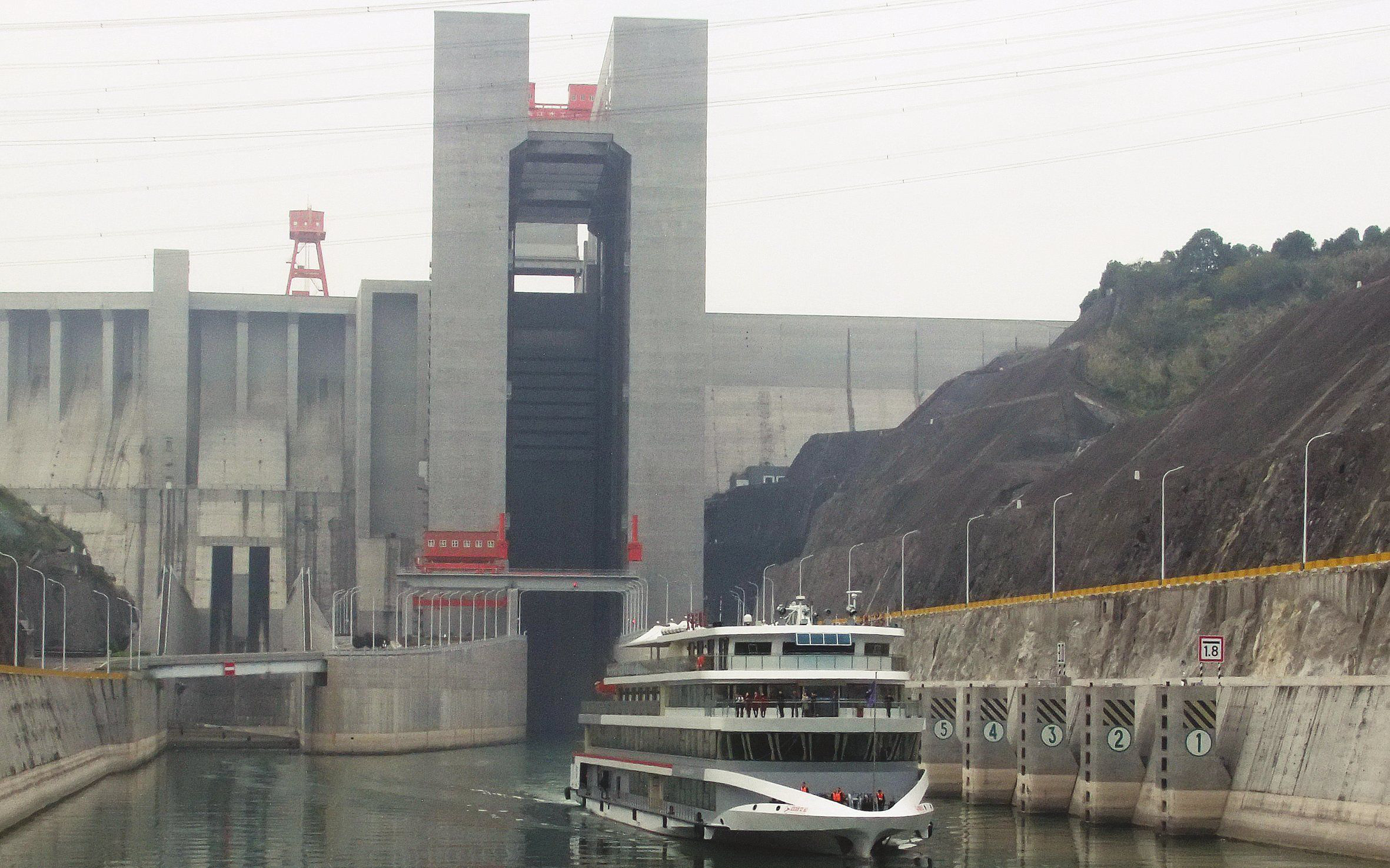 Kỳ quan trong kỳ quan: thang máy tải trọng 3.000 tấn nằm bên trong đập Tam Hiệp