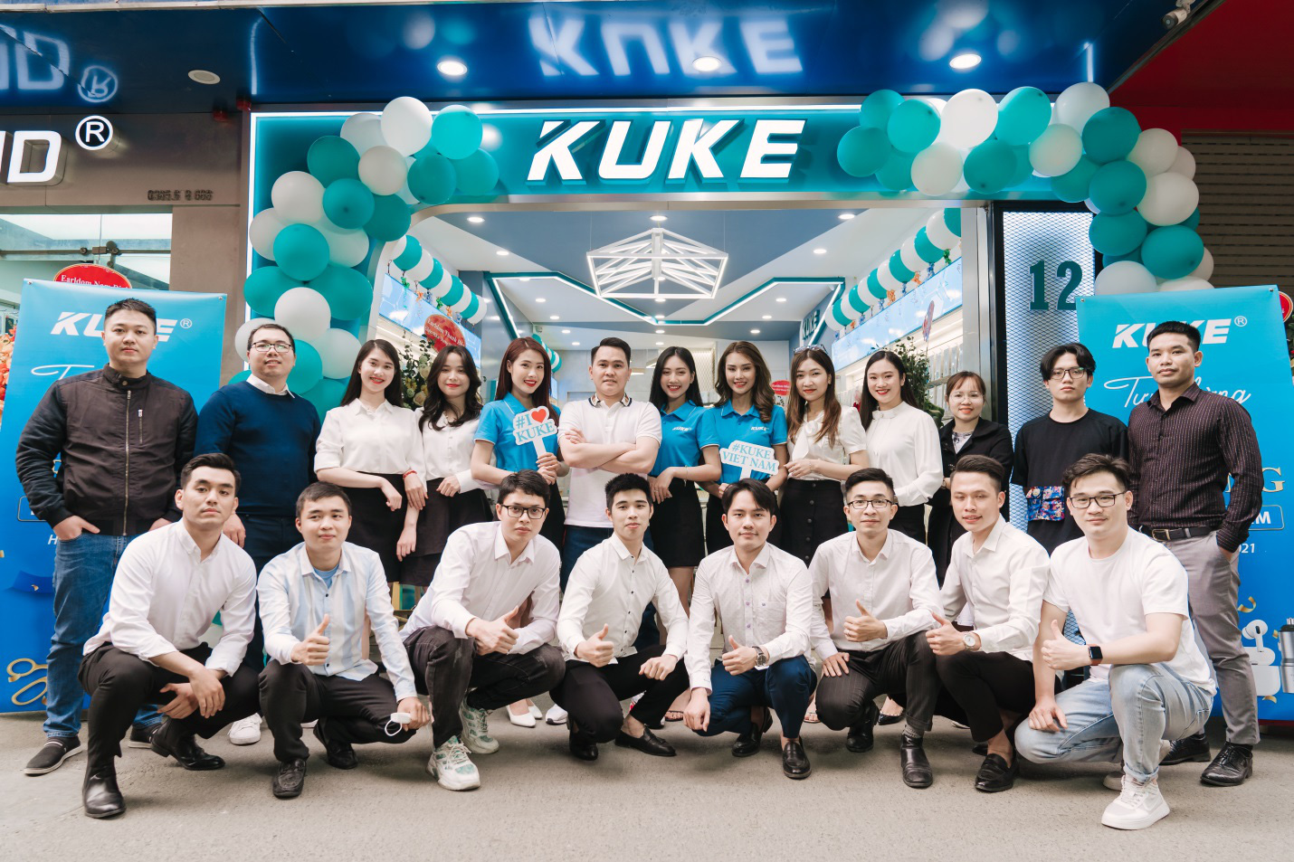 Khai trương Showroom phụ kiện điện thoại KUKE chính thức tại Hà Nội - Ảnh 1.