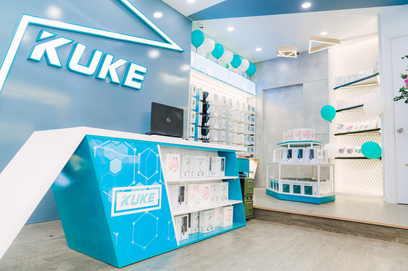 Khai trương Showroom phụ kiện điện thoại KUKE chính thức tại Hà Nội - Ảnh 2.