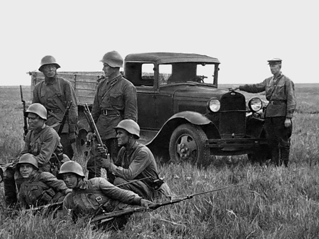 Đại chiến thế giới lần thứ II: Lịch sử những chiếc ô tô nổi tiếng của hai phe Xô – Đức - Ảnh 1.