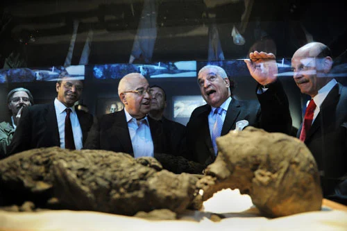 Những hộp sọ kỳ lạ nhất từng được phát hiện trong lịch sử - Ảnh 3.