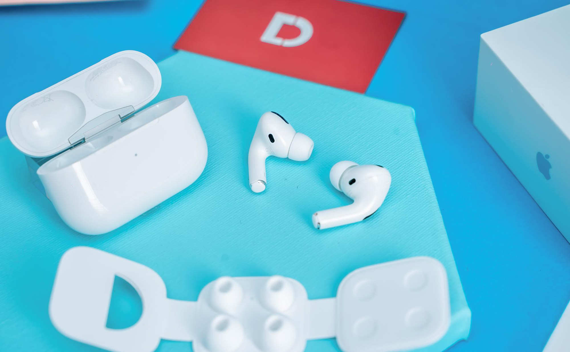 Chỉ còn 4,7 triệu đồng, giá rẻ nhất từ trước đến nay - AirPods Pro hút hàng dịp cận Tết 2022 - Ảnh 3.