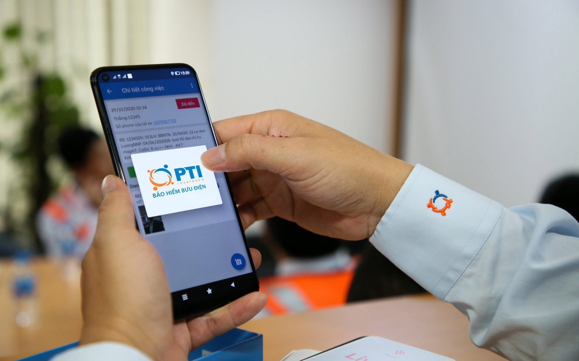 Khách hàng hưởng lợi từ ứng dụng công nghệ trong ngành bảo hiểm