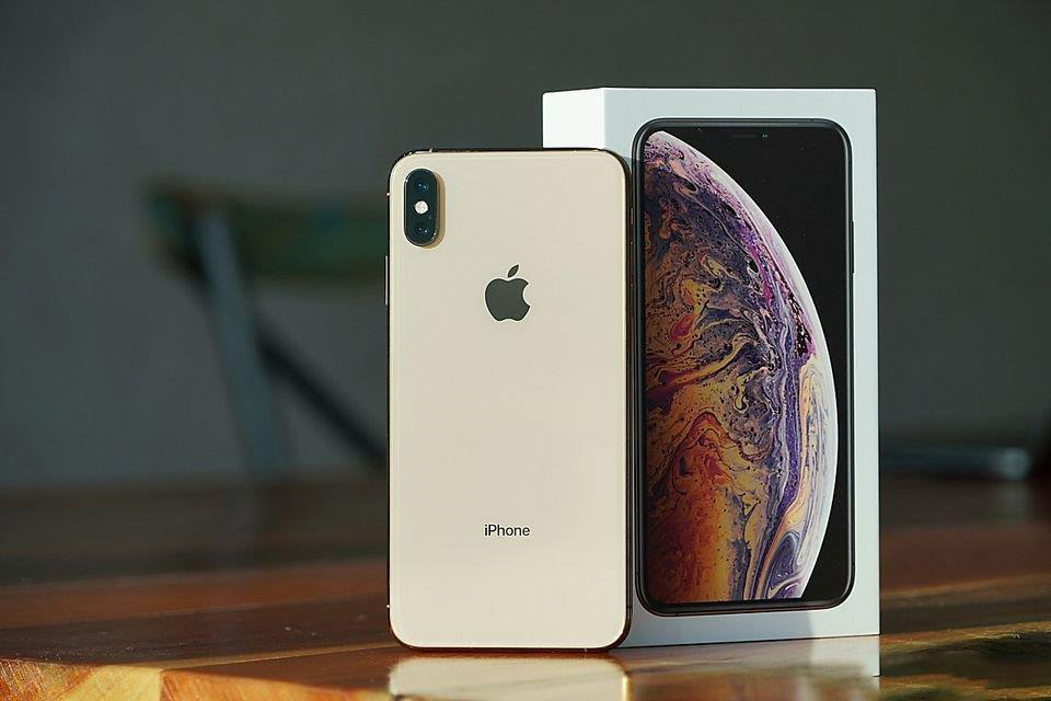 iPhone Sale mạnh đầu năm_ iPhone Xs Max còn 9 triệu, 11 Pro Max, 12 Pro Max giảm hơn 6 triệu - Ảnh 2.