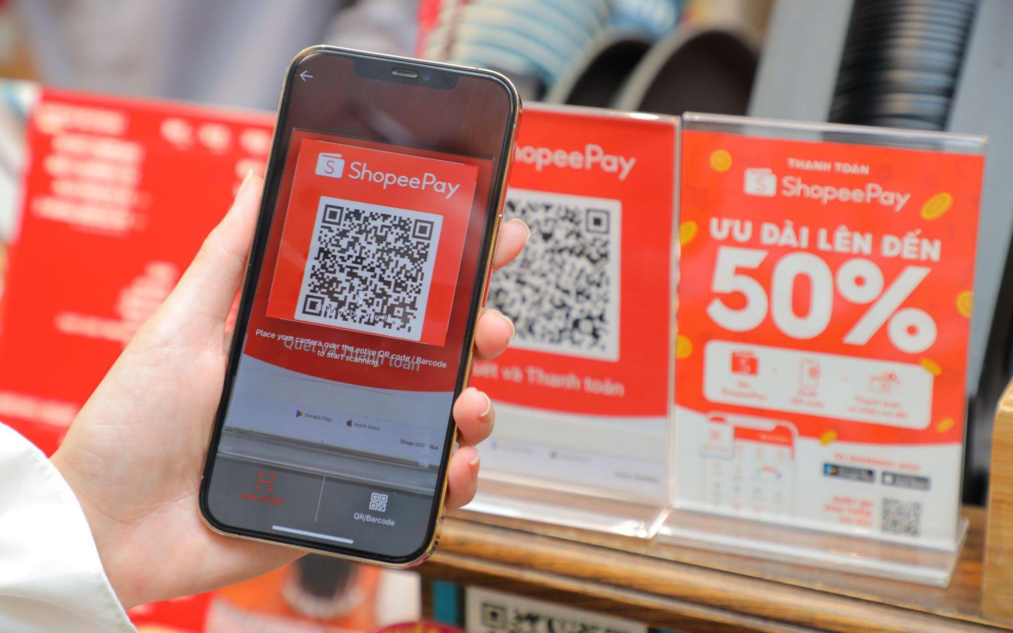 Bí quyết nâng tầm phong cách công sở với ưu đãi từ Shopee Scan & Pay