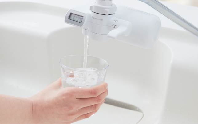 3 lý do máy lọc nước tại vòi trở thành sản phẩm &quot;hot&quot; trong hè
