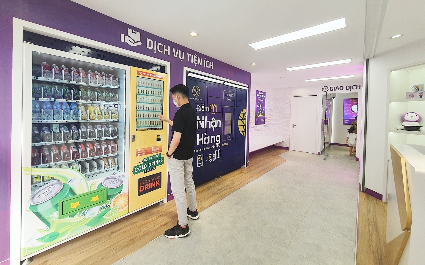 Trải nghiệm đỉnh và thời thượng tại ngân hàng tự động LiveBank+ 24/7