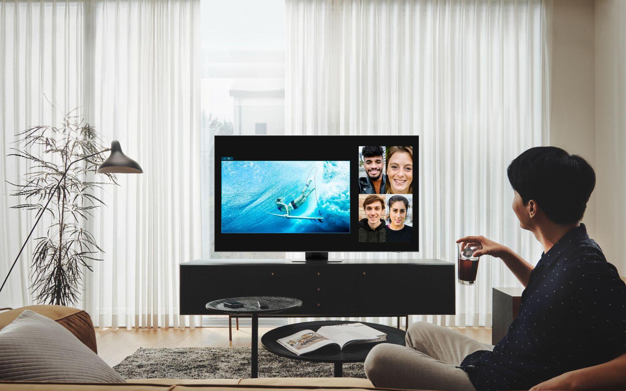 Chơi game bao năm bây giờ mới tìm được màn hình chân ái