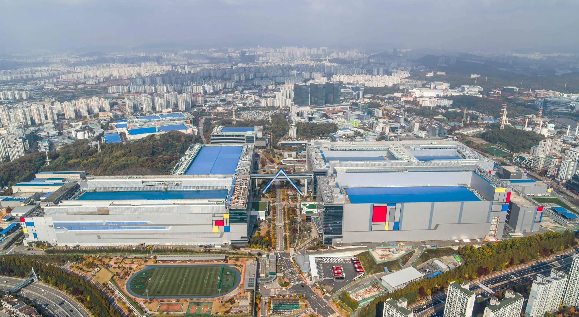Samsung vượt mặt TSMC, bắt đầu sản xuất hàng loạt chip 3 nanomet - Ảnh 2.
