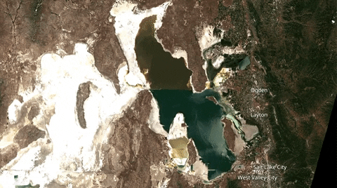 Một trong những hồ nước lớn nhất Trái Đất đang &quot;teo nhỏ&quot; nghiêm trọng - Ảnh 1.