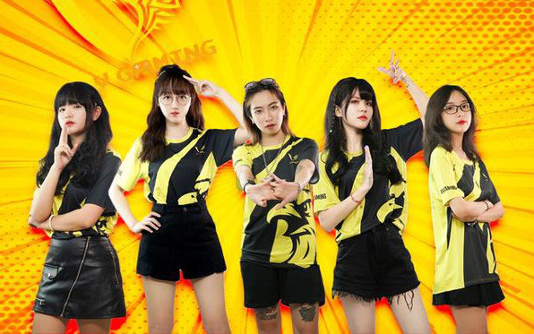 Bất ngờ xuất hiện team nữ V Gaming cực xinh đẹp trong giải LMHT: Làng Đụt Đại Chiến