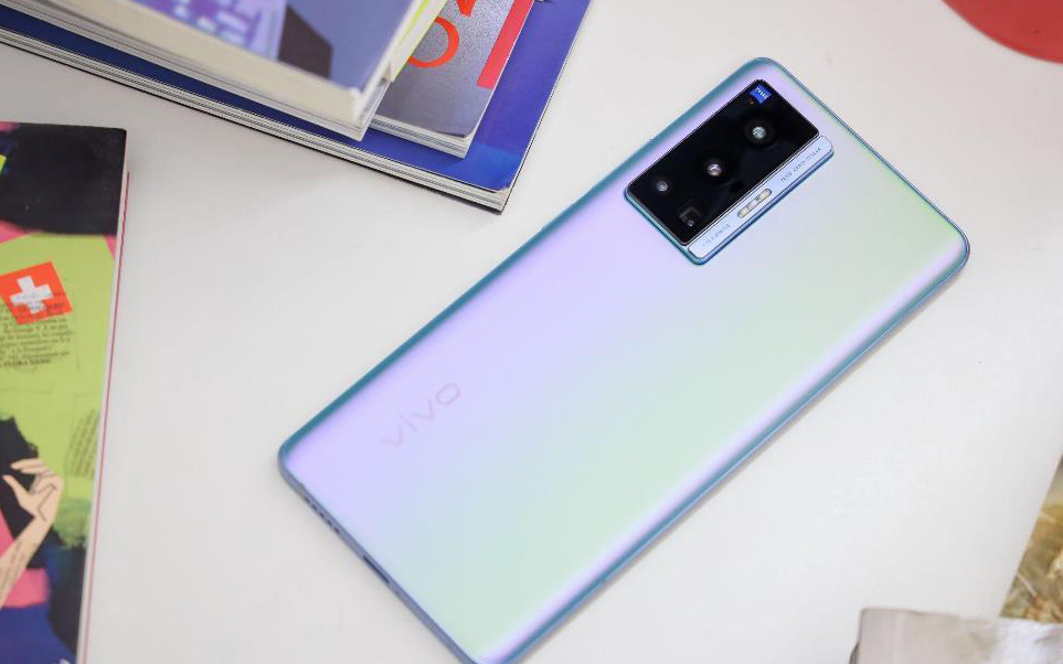 vivo khuấy động thị trường smartphone với flagship X70 Pro