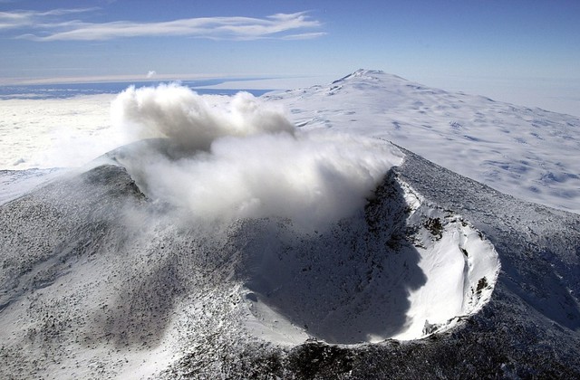 Điều gì sẽ xảy ra nếu những ngọn núi lửa ẩn mình dưới lớp băng của Nam Cực thức giấc? - Ảnh 6.