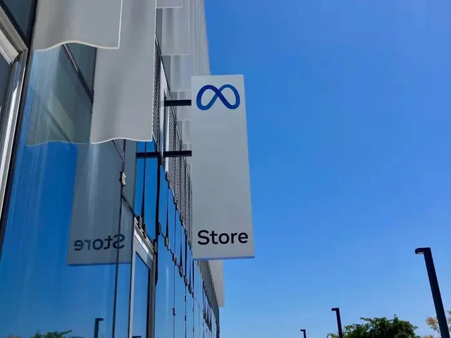 Bên trong Meta Store đầu tiên: Thiết kế đơn điệu, chỉ như cửa hàng bán thiết bị đeo, chẳng hề 'siêu thực' - Ảnh 2.