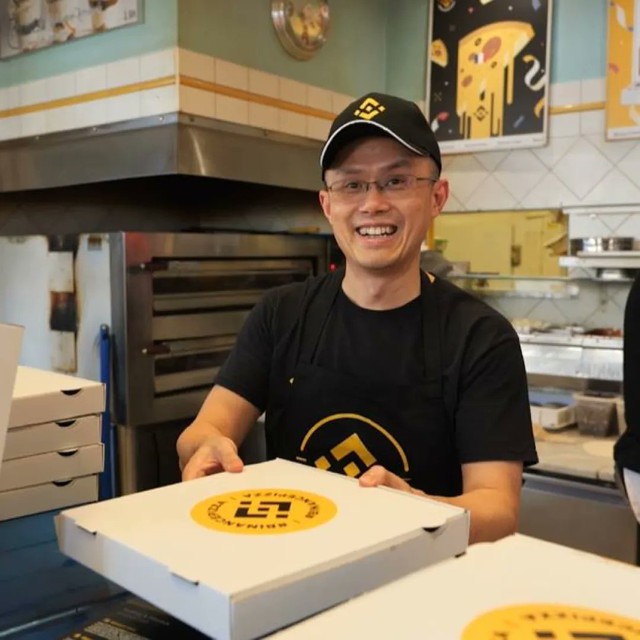 Vài ngày sau khi đăng tweet &quot;Lại nghèo&quot;, CEO Binance CZ bị bắt gặp làm shipper giao pizza: Chuyện gì đang xảy ra? - Ảnh 7.