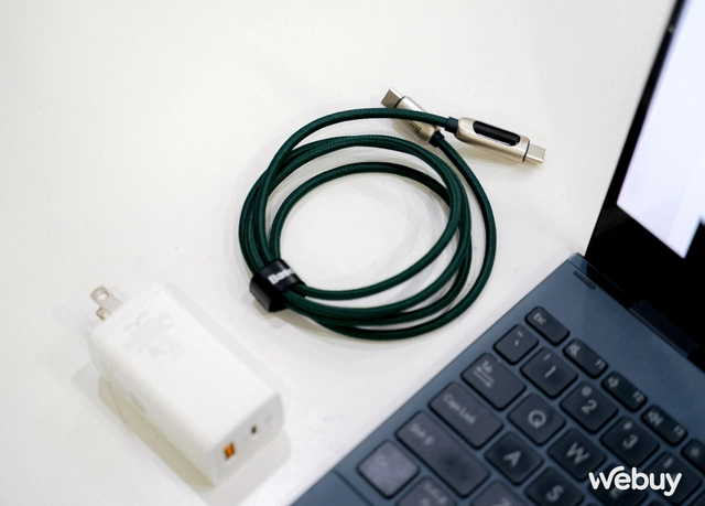 MKBHD mua cáp sạc hiển thị công suất tận hơn 400k, ở Việt Nam giá bằng 1/5 mà xịn chẳng kém - Ảnh 4.