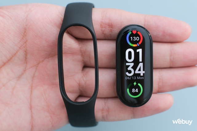 Trên tay Xiaomi Mi Band 7 đầu tiên tại Việt Nam: Màn hình lớn, hỗ trợ tiếng Việt đầy đủ, giá hơn 1 triệu đồng - Ảnh 9.