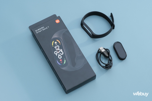 Trên tay Xiaomi Mi Band 7 đầu tiên tại Việt Nam: Màn hình lớn, hỗ trợ tiếng Việt đầy đủ, giá hơn 1 triệu đồng - Ảnh 3.