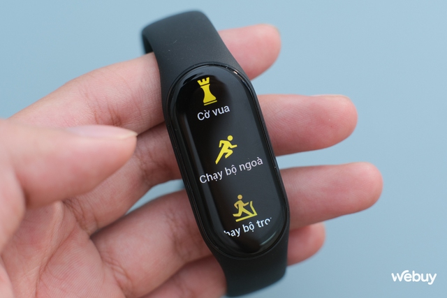 Trên tay Xiaomi Mi Band 7 đầu tiên tại Việt Nam: Màn hình lớn, hỗ trợ tiếng Việt đầy đủ, giá hơn 1 triệu đồng - Ảnh 13.