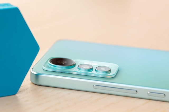 Ảnh thực tế Xiaomi 12 Lite: Smartphone tầm trung đẹp nhất của Xiaomi - Ảnh 5. Ảnh kèo nhà cái w88 trung đẹp nhất của Xiaomi - Ảnh 5.