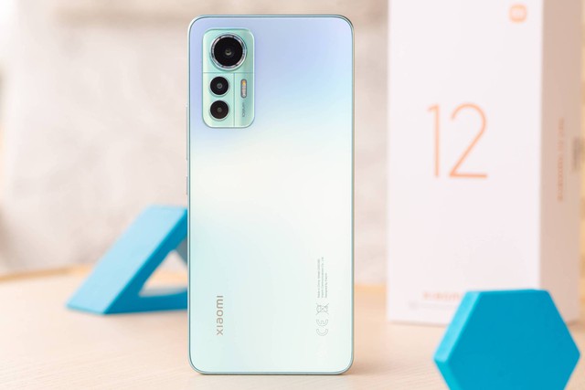Ảnh thực tế Xiaomi 12 Lite: Smartphone tầm trung đẹp nhất của Xiaomi - Ảnh 3. Ảnh kèo nhà cái w88 trung đẹp nhất của Xiaomi - Ảnh 3.