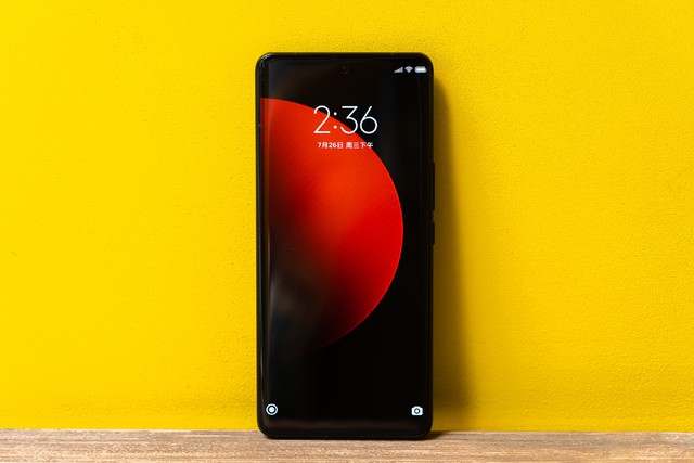 Ảnh thực tế Xiaomi 12S Ultra: Thiết kế hầm hố, camera Leica với cảm biến 1 inch, Snapdragon 8  Gen 1, có chống nước IP68  - Ảnh 11.