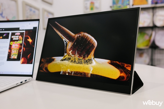 Trải nghiệm LG Gram  View: Màn hình rời lớn 16 inch, hoàn thiện kim loại, mỏng và nhẹ - Ảnh 1.