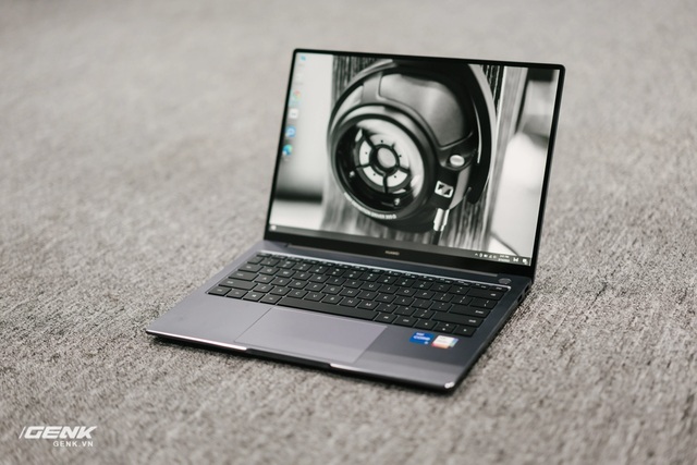 Bạt ngàn deal khủng Shopee mùa tựu trường: Mua laptop nhận quà gần chục triệu, smartphone giảm tới 30% - Ảnh 3.