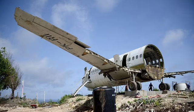 Bí ẩn đằng sau chiếc Boeing 737 bị bỏ quên trên cánh đồng ở Bali suốt nhiều năm trời - Ảnh 6.