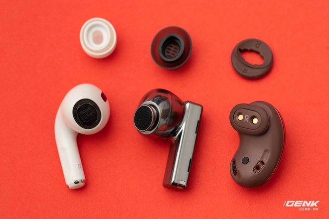 So sánh Huawei FreeBuds Pro, Apple AirPods Pro và Samsung Galaxy Buds Live: Mỗi người một vẻ - Ảnh 4.