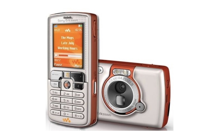 Nhìn lại Sony Ericsson W800 và K750: Khi Sony còn là thương hiệu nặng ký trên thị trường di động - Ảnh 2.