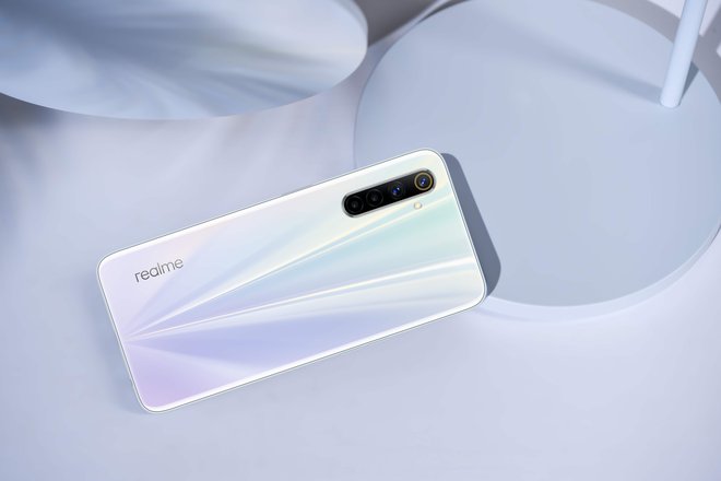 Realme 6 ra mắt: Màn hình 90Hz, camera 64MP, sạc nhanh 30W, giá từ 4.1 triệu đồng - Ảnh 4.