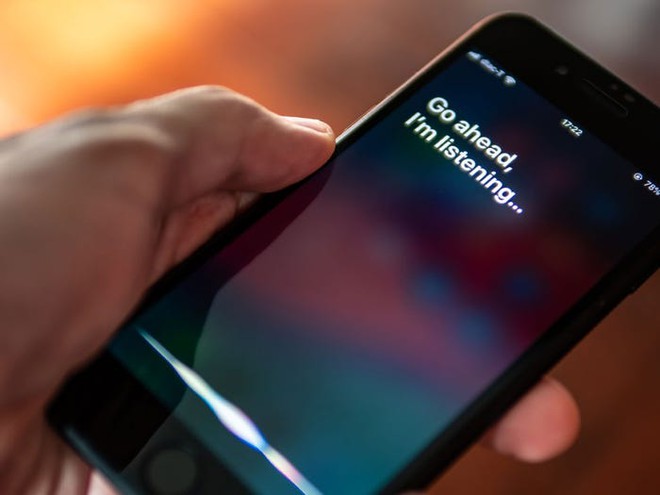 Một nhân viên cũ tố cáo Apple nghe lén người dùng thông qua Siri, thu thập được rất nhiều nội dung nhạy cảm  - Ảnh 1.