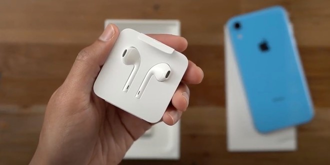 Nhận định: “Tai nghe EarPods đi kèm trong hộp iPhone là thứ lãng phí”  - Ảnh 1.