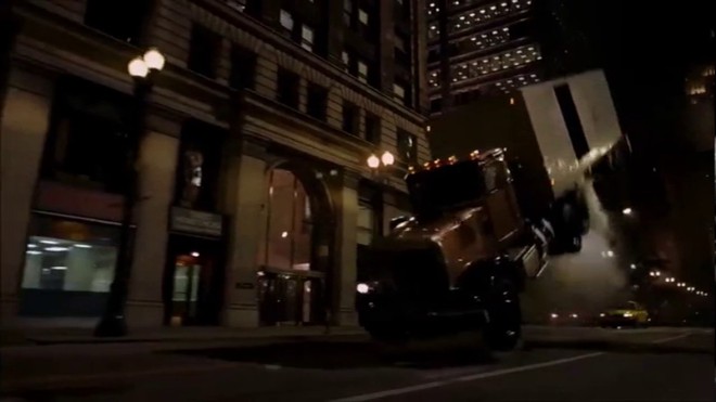 Chịu chơi như Christopher Nolan: Mua hẳn 1 chiếc máy bay Boeing về quay cảnh cháy nổ cho chân thật, khỏi cần CGI - Ảnh 2.