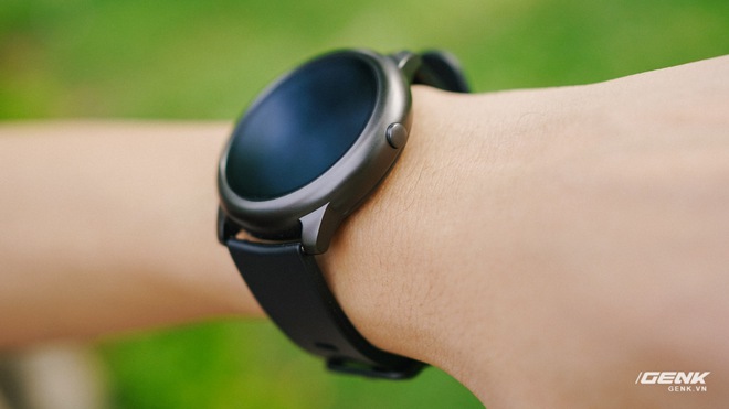 Trên tay smartwatch Haylou Solar: Thiết kế ổn, pin 30 ngày, chống nước IP68, giá 700.000 đồng - Ảnh 9.