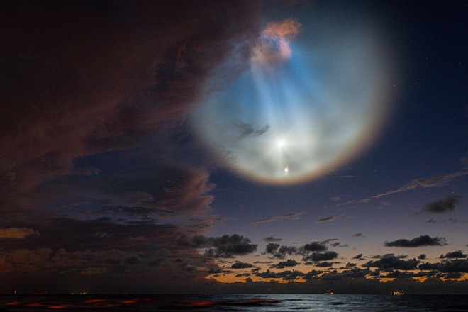 Màn phóng tàu thành công của SpaceX gây ra mây dạ quang - hiện tượng thiên nhiên hiếm gặp và đẹp mê hồn - Ảnh 6.
