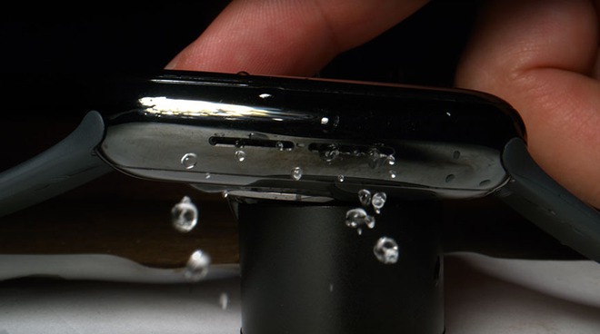 Video quay chậm cho thấy khả năng chống nước độc đáo của Apple Watch - Ảnh 1.