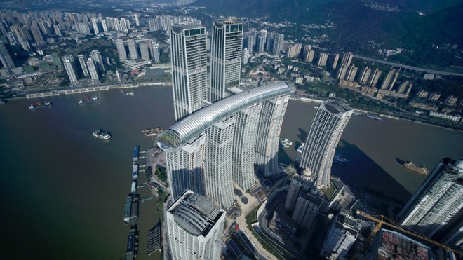 Trung Quốc khánh thành tòa cao ốc nằm ngang cao nhất thế giới - Ảnh 5.
