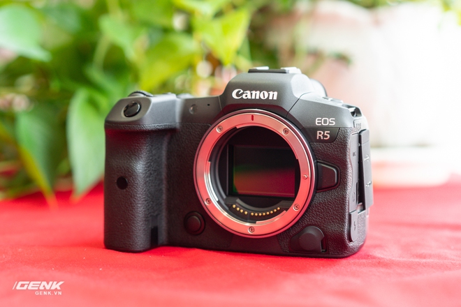 Trên tay bộ đôi máy ảnh Canon EOS R5 và R6: Cấu hình video mạnh mẽ, giá khá cao - Ảnh 11.